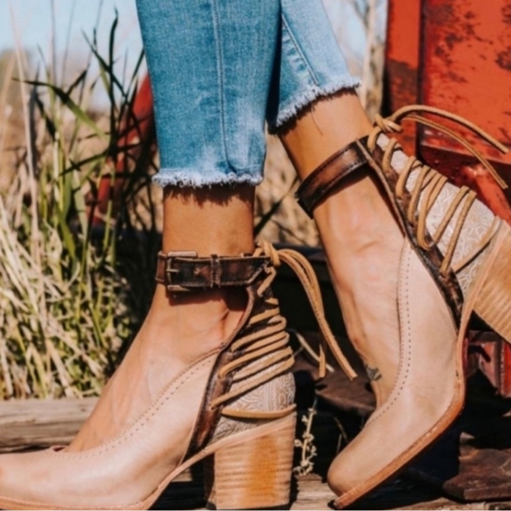 Freebird by Steven Beige and Brown Leather Lace-Up Block Heel Boots